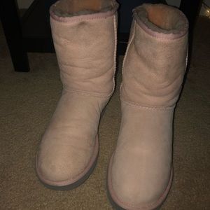 Short light pink Ugg boots